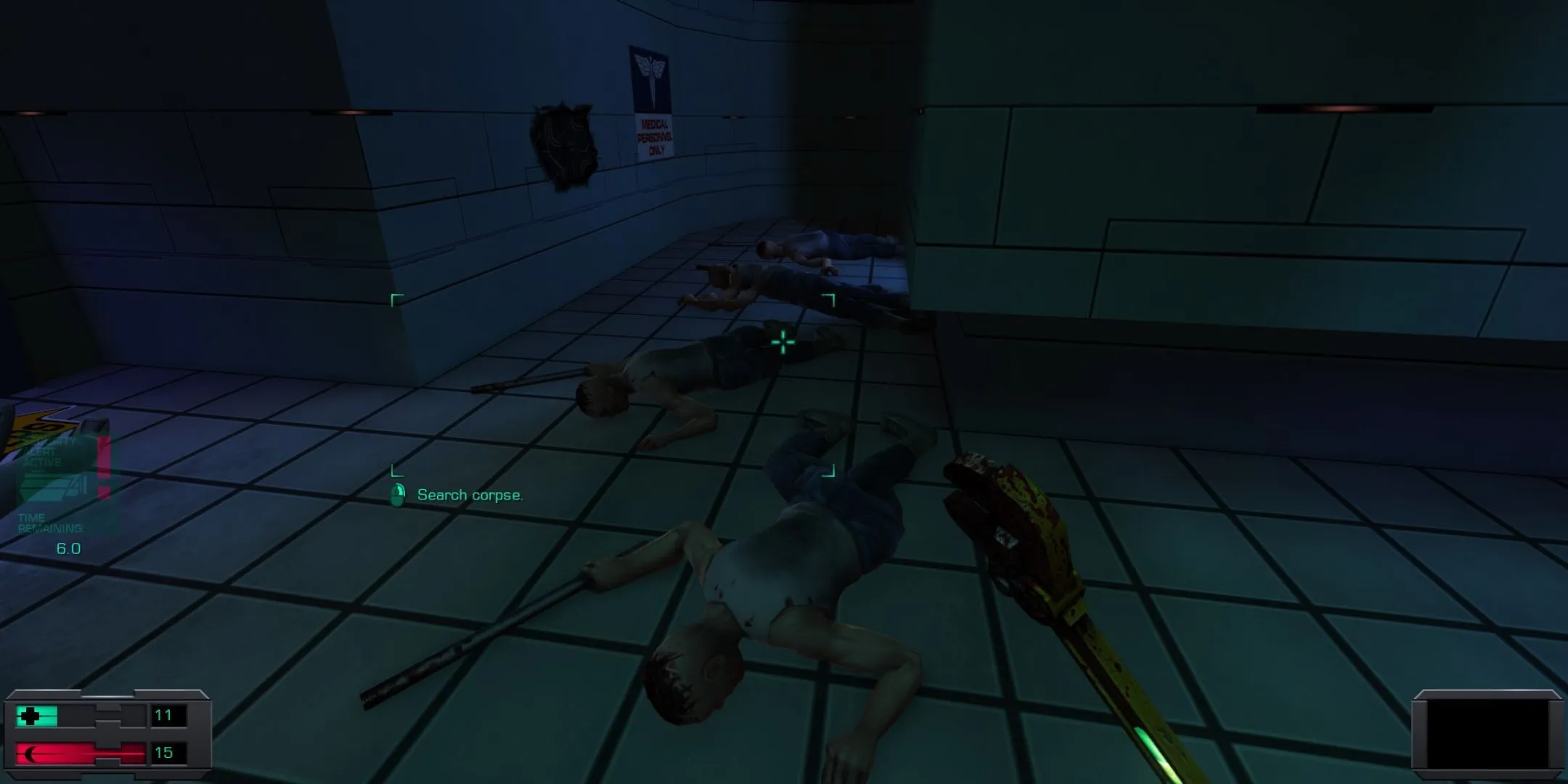 Hàng loạt xác Hybrids nằm rải rác trên sàn tàu Von Braun trong System Shock 2 Remastered, minh họa không khí kinh dị sinh tồn
