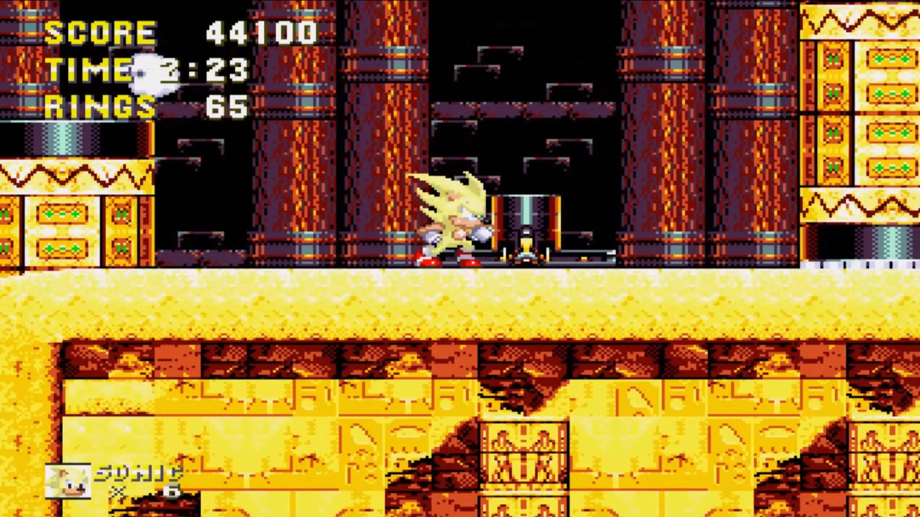 Knuckles đang lướt đi trong một hang động đầy tinh thể tại Hidden Palace Zone trong Sonic 3 &amp; Knuckles, khám phá những bí mật ẩn giấu.