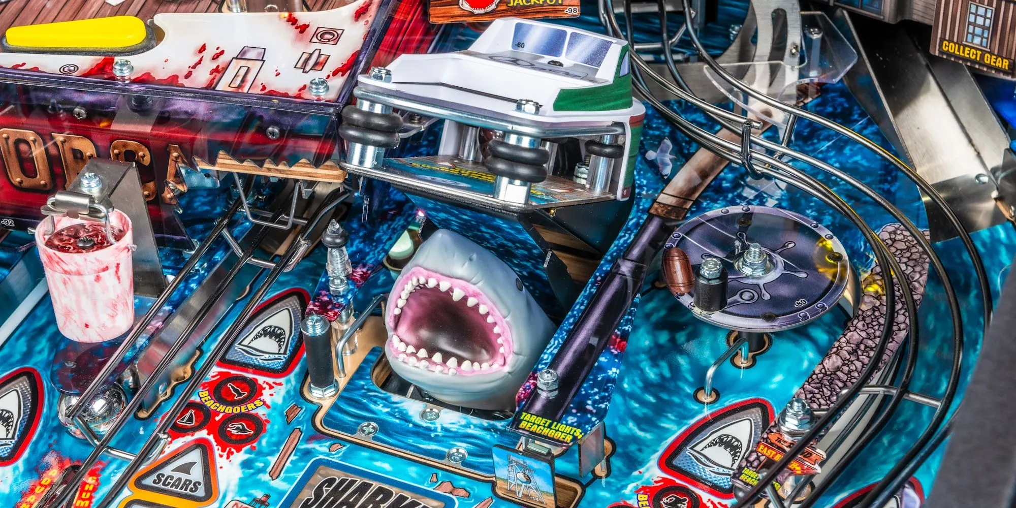 Máy pinball Jaws phiên bản Kỷ Niệm 50 Năm nổi bật với thiết kế ấn tượng