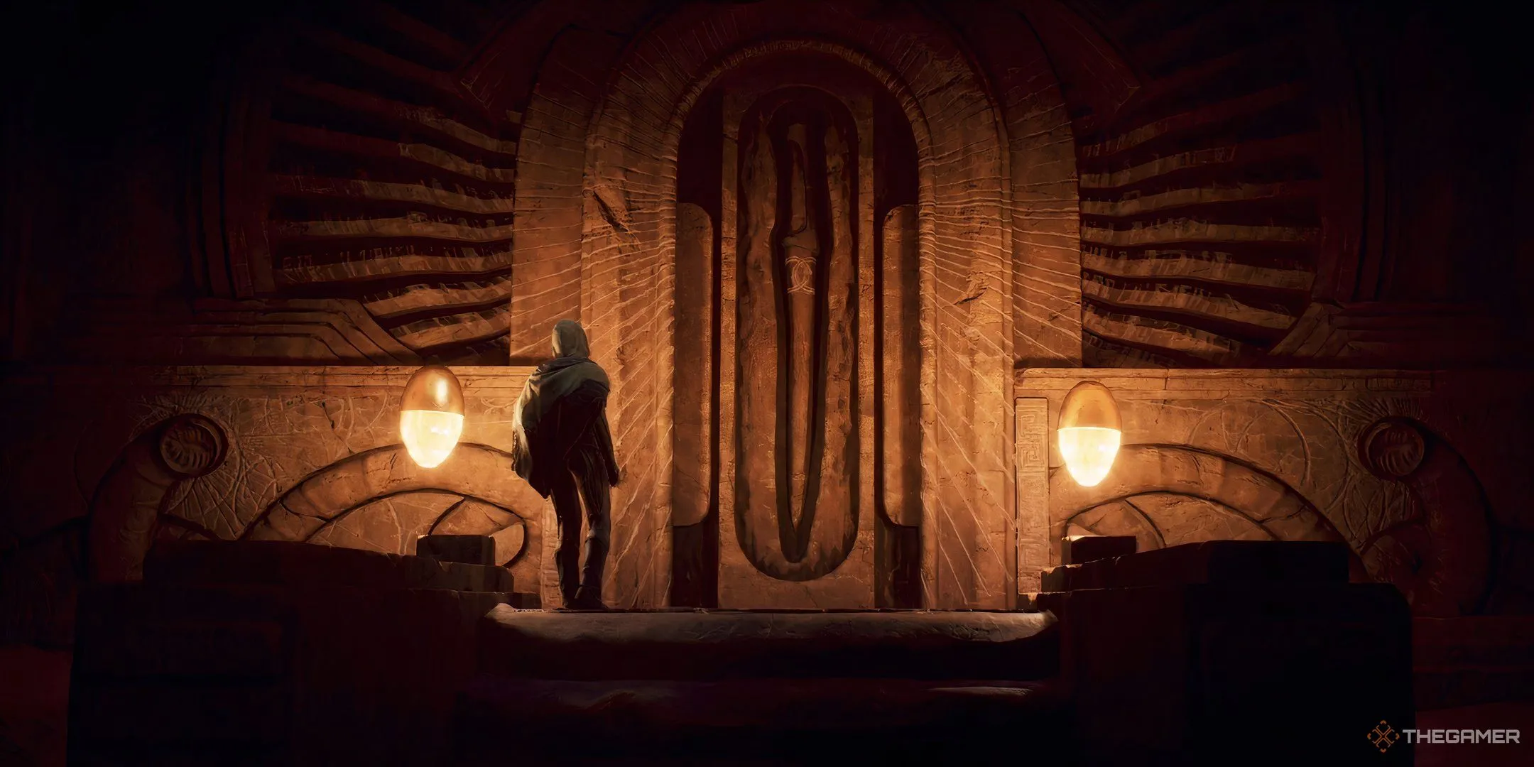 Một nhân vật trong Dune: Awakening đứng trước bàn thờ của người Fremen, thể hiện văn hóa và sự hiện diện của Hội đồng Fremen.