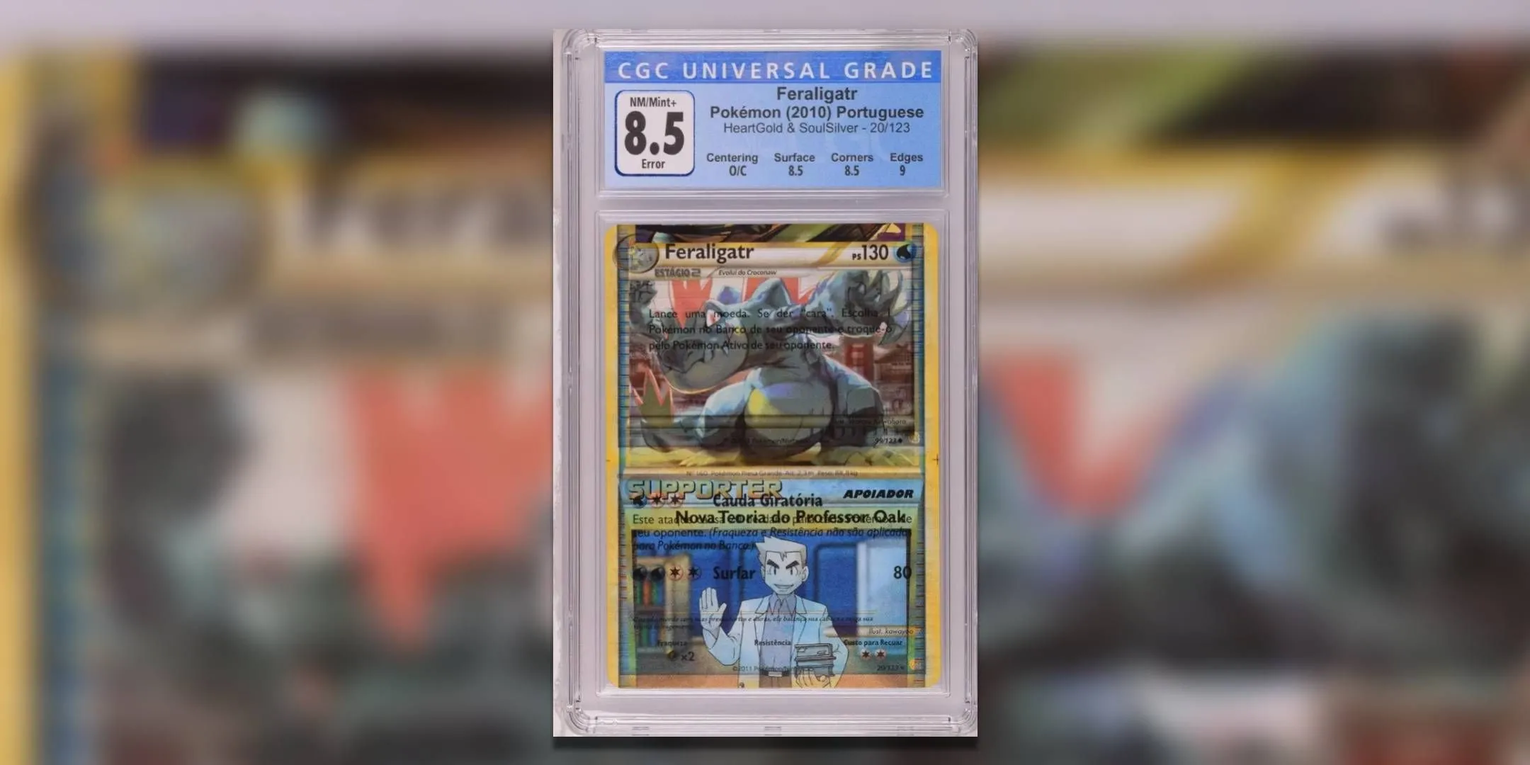 Thẻ bài Pokemon TCG Feraligator lỗi in kép đã được chấm điểm (graded) trong hộp bảo vệ.
