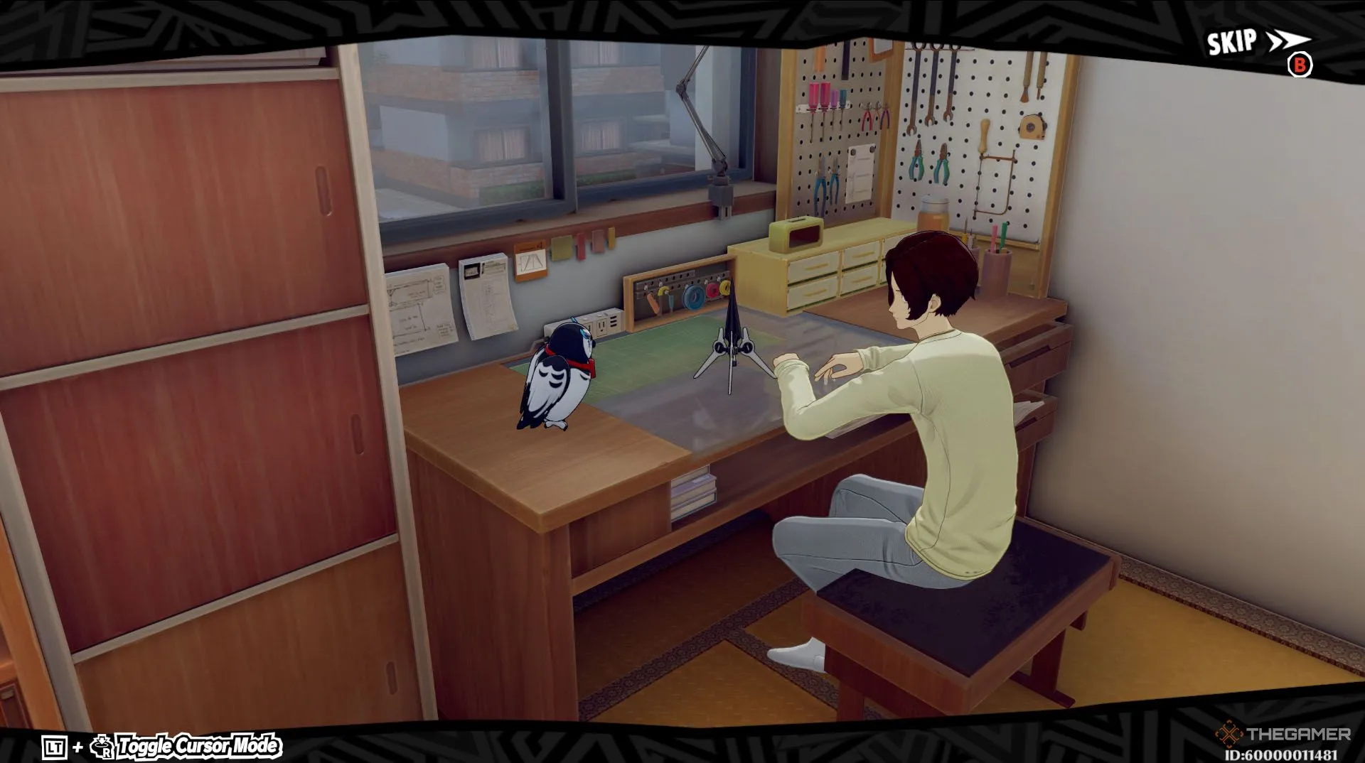 Wonder và Lufel chăm chú bên bàn làm việc trong Persona 5: The Phantom X, thể hiện sự chuyên tâm và bí ẩn của các Phantom Thieves.