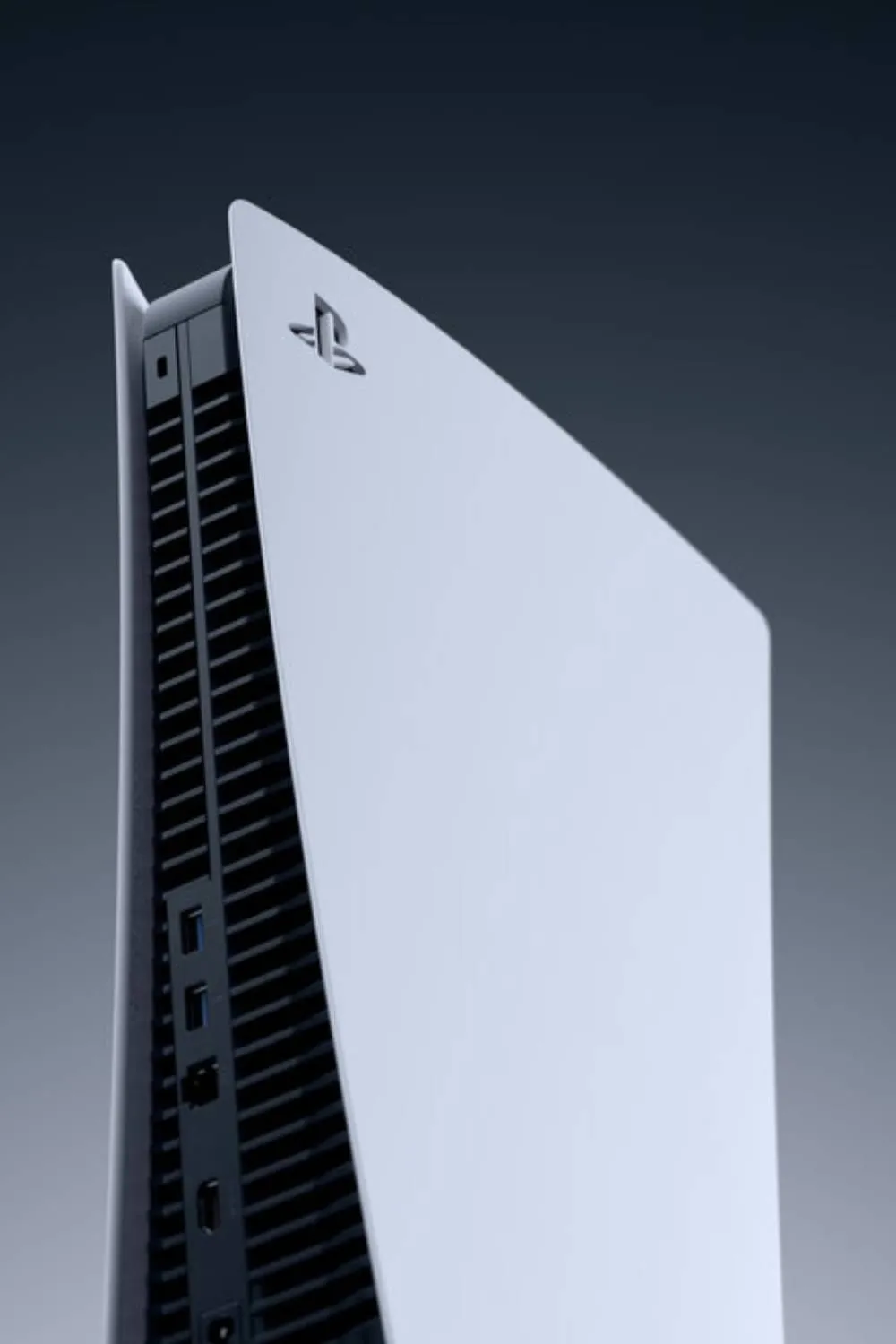 Biểu tượng PlayStation 5 trên trang tin tức, nơi các game thủ tìm kiếm thông tin về console và game